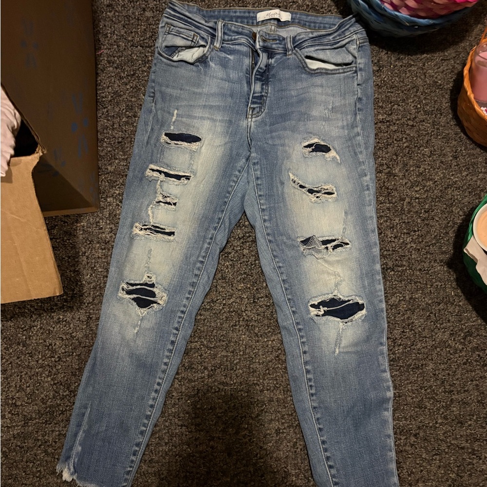 Distressed Light Blue Women's Ripped Jeans